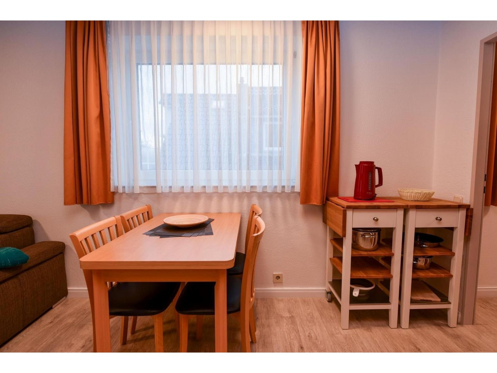 Ferienwohnung  NW 37 mit Balkon Foto 4